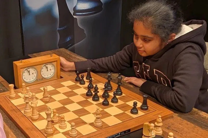 5岁从网络视频学棋,11岁成为史上最年轻女子特级大师:博达娜的成长不只靠天赋 5岁从网络视频学棋,11岁成为史上最年轻女子特级大师:博达娜的成长不只靠天赋
