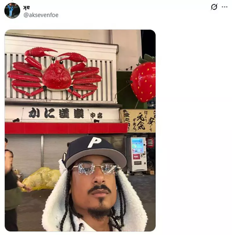 到大阪先拍一张桐生同款！《人中之龙》粉丝与大螃蟹自拍，评论区接成朝圣相册